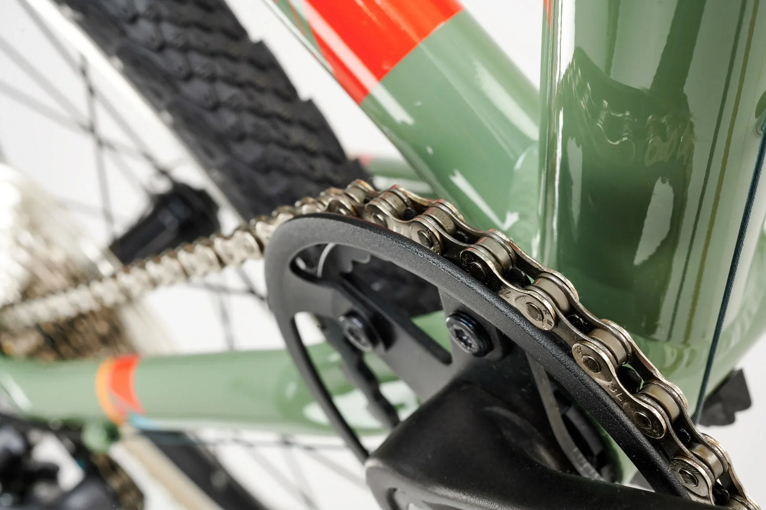 Academy Grade 4 8-Speed - Simple Bike Store