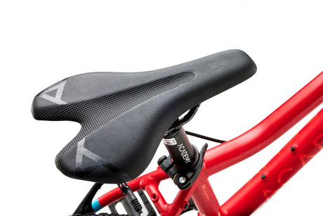 Academy Grade 4 8-Speed - Simple Bike Store