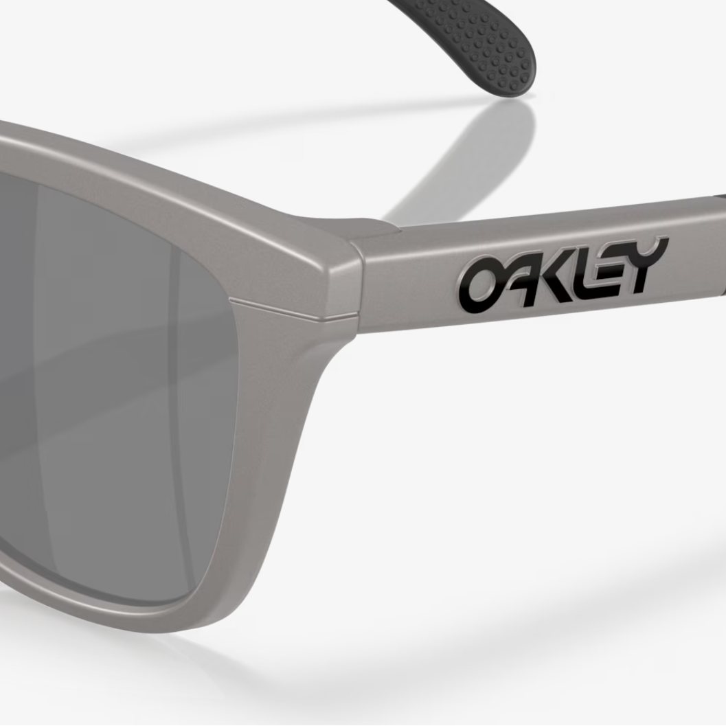 OAKLEY sunglasses Frogskins Range titanium w/prizm black polar