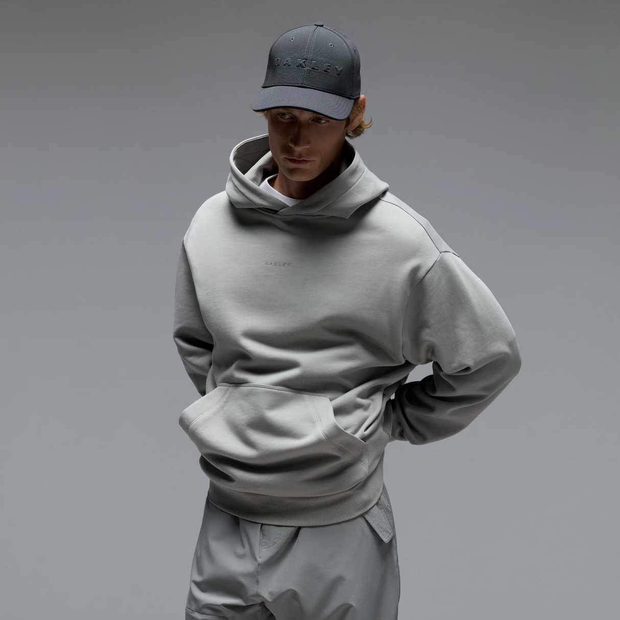 OAKLEY Sandboard Hoodie cement grey