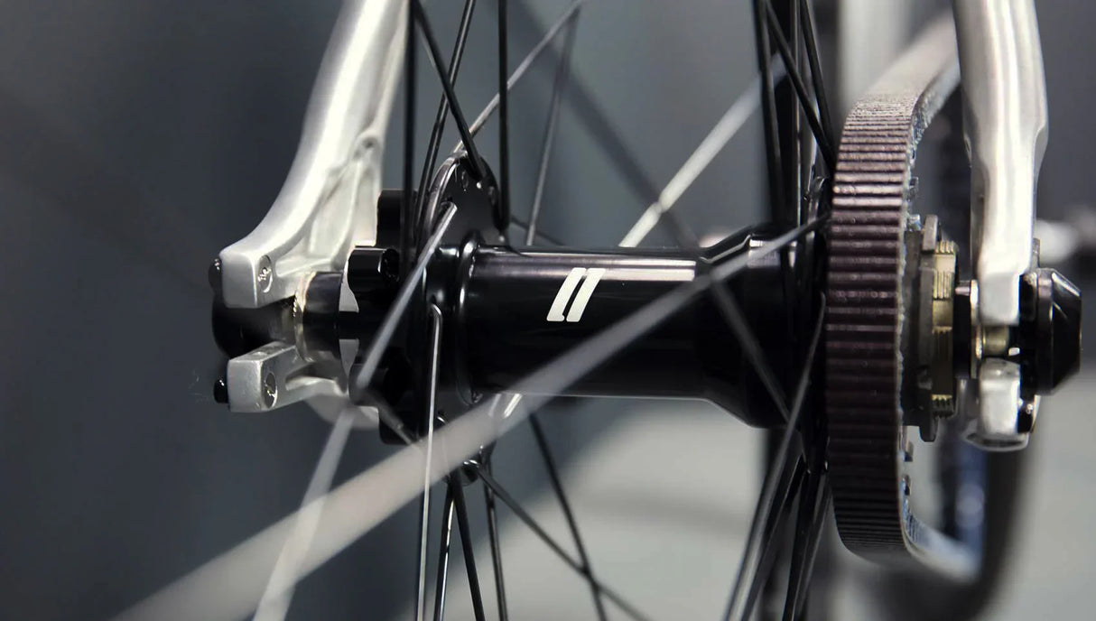 Schindelhauer Viktor - Simple Bike Store
