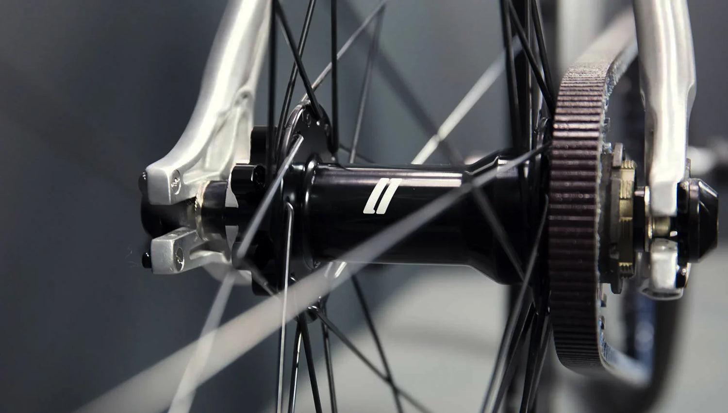 Schindelhauer Viktor - Simple Bike Store