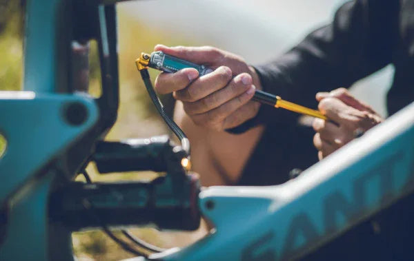 Lezyne Hand Pump Shock Drive - Simple Bike Store