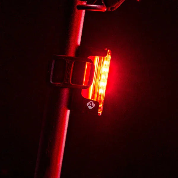 Lezyne Strip PRO Ai Alert 400+ - Simple Bike Store