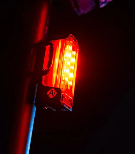 Lezyne Strip PRO Ai Alert 400+ - Simple Bike Store