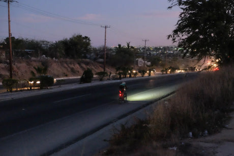 Sinewave Cycles Beacon Front Light - Simple Bike Store