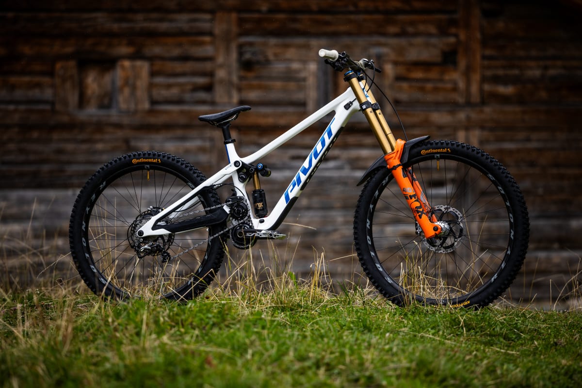 Pivot Phoenix Pro Saint