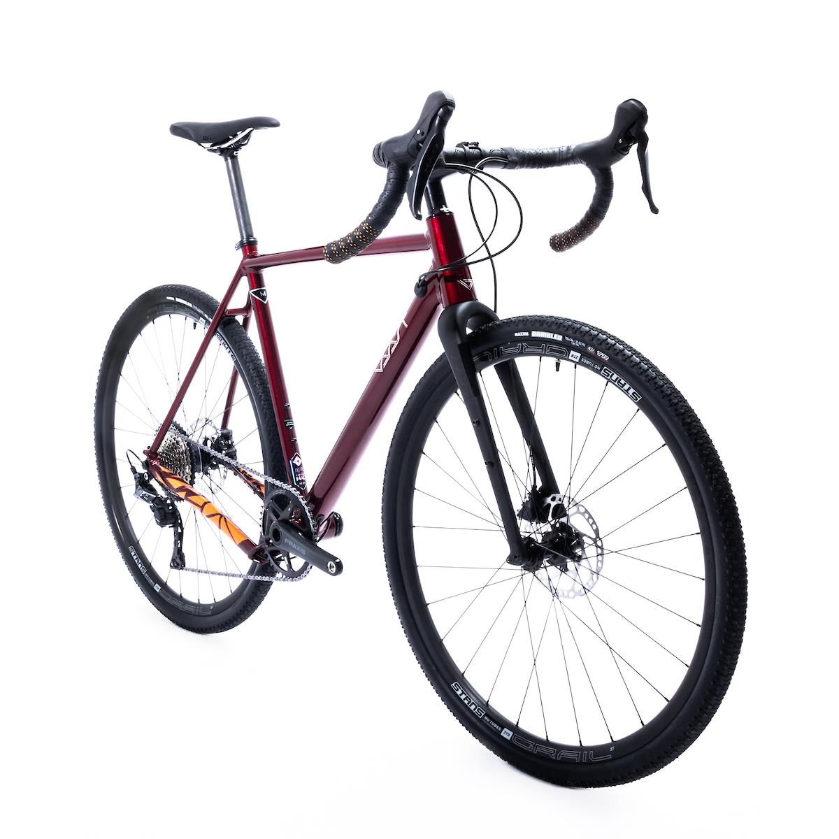 Vaast A/1 700C GRX, GLOSS BERRY RED