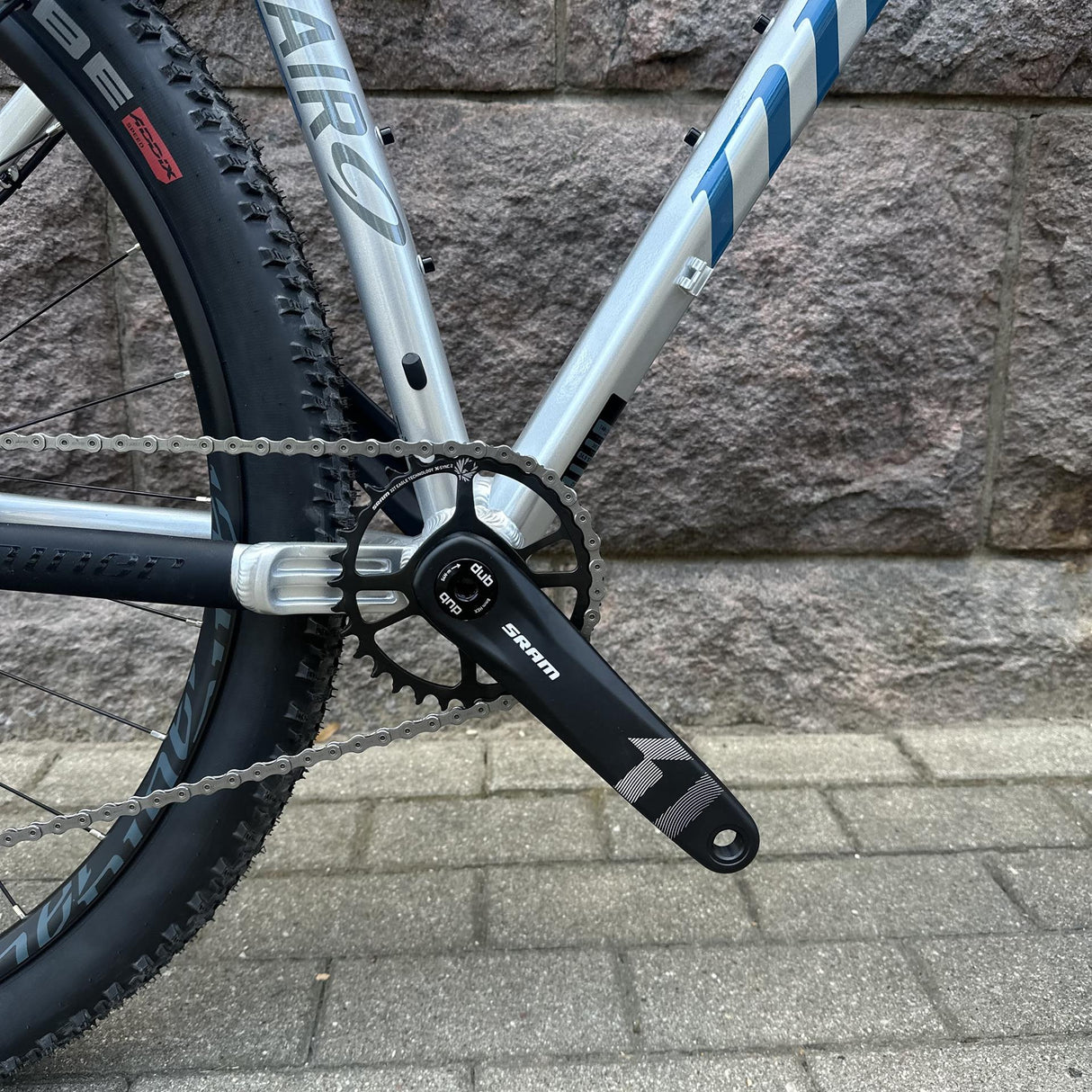 Niner Air Silver Baja Blue 2-Star Size LG