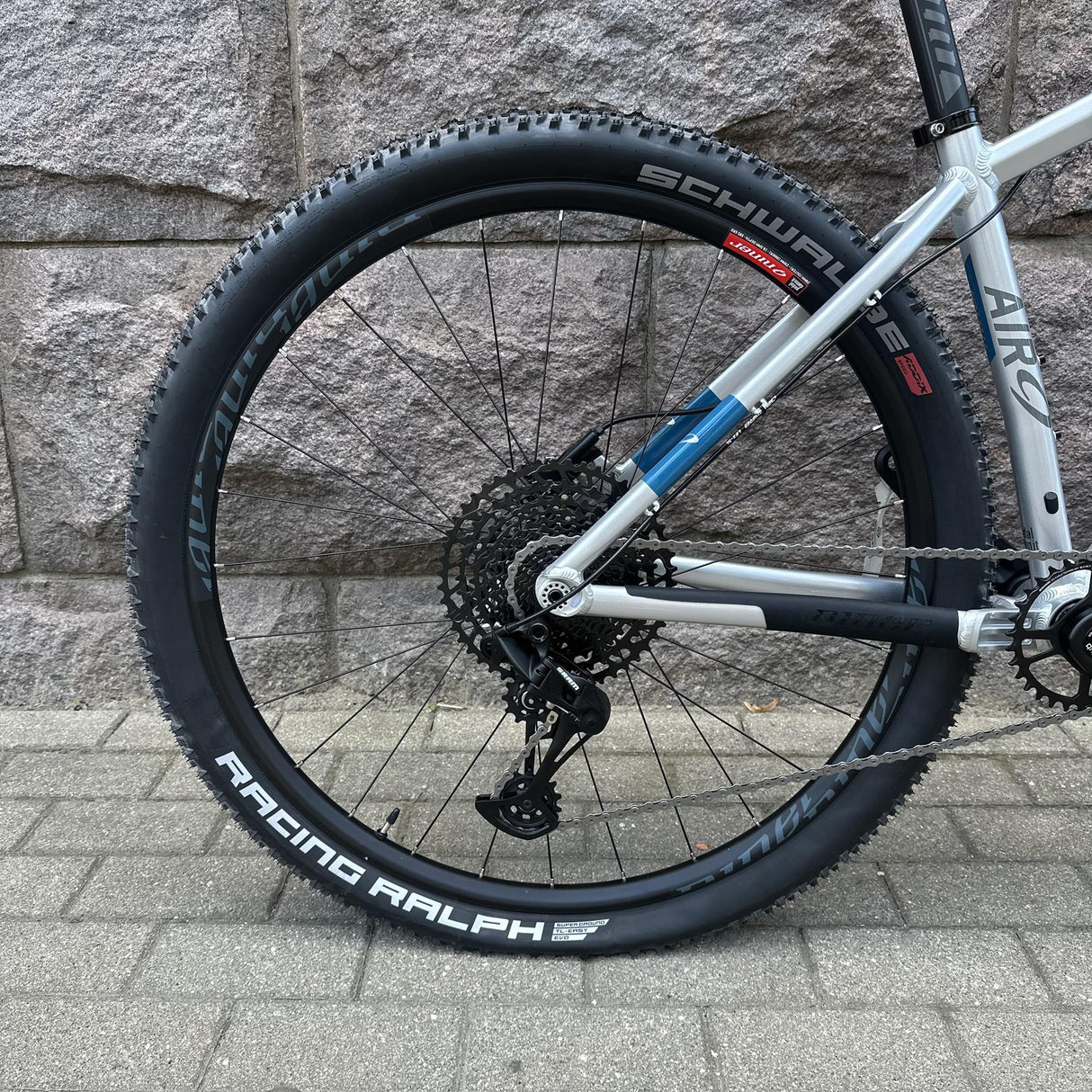 Niner Air Silver Baja Blue 2-Star Size LG