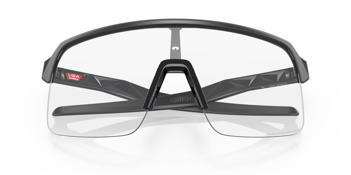OAKLEY sunglasses Sutro Lite Sweep matt black w/clear photochromic