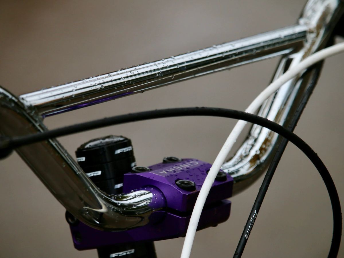 Wilde Moto Cruiser Bar