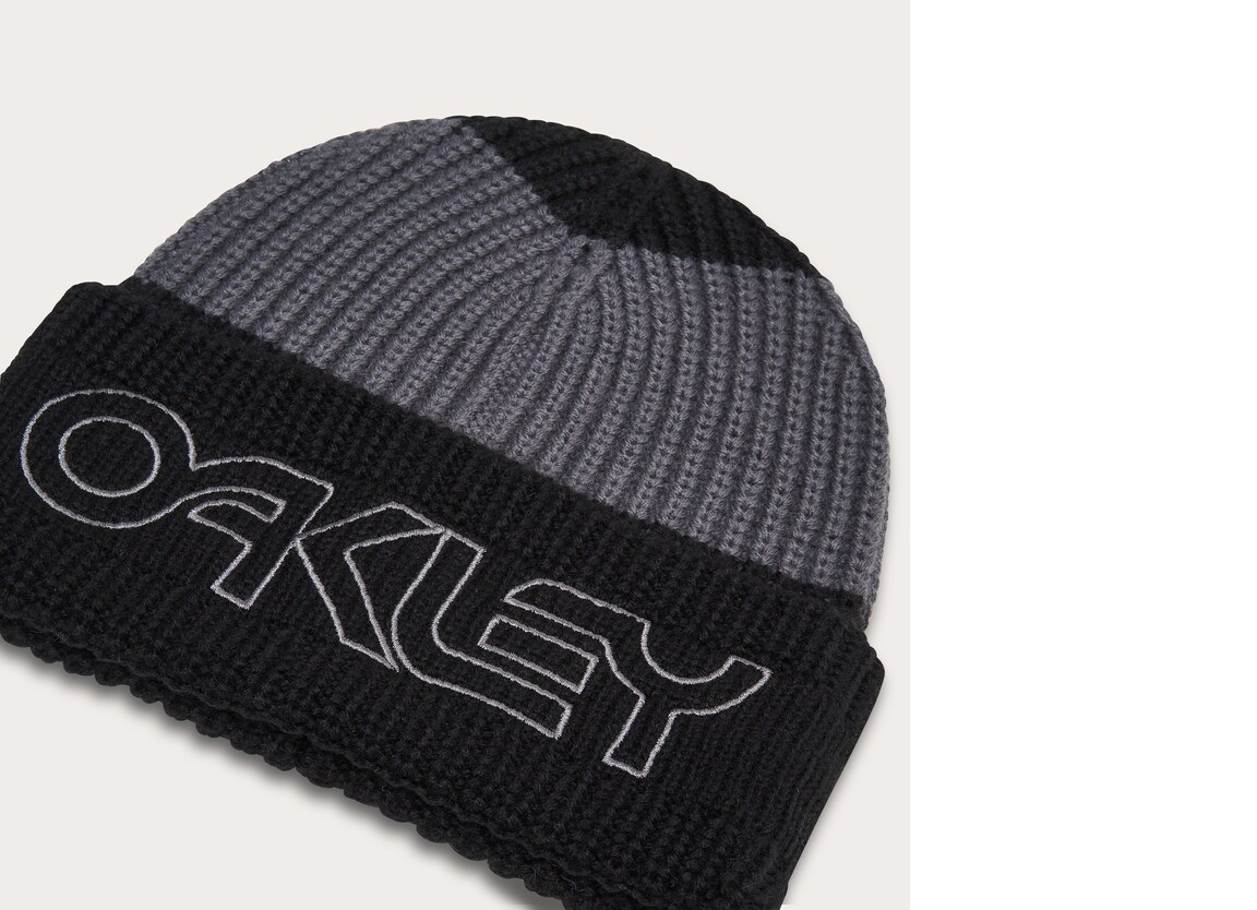 oakley-cepure-ziemas-tnp-deep-cuff-beanie-blackout