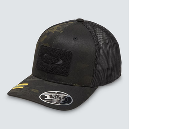 oakley-cepure-multicam-110-black-camo