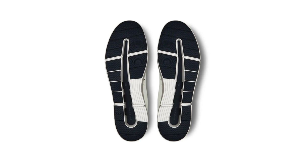 on-apavi-the-roger-advantage-black-white
