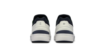 on-apavi-the-roger-advantage-black-white
