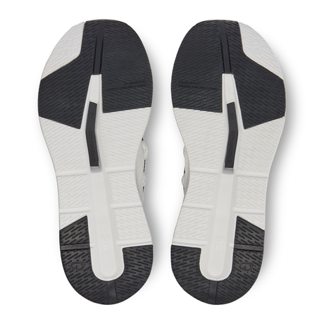 on-apavi-cloudeasy-w-white-black