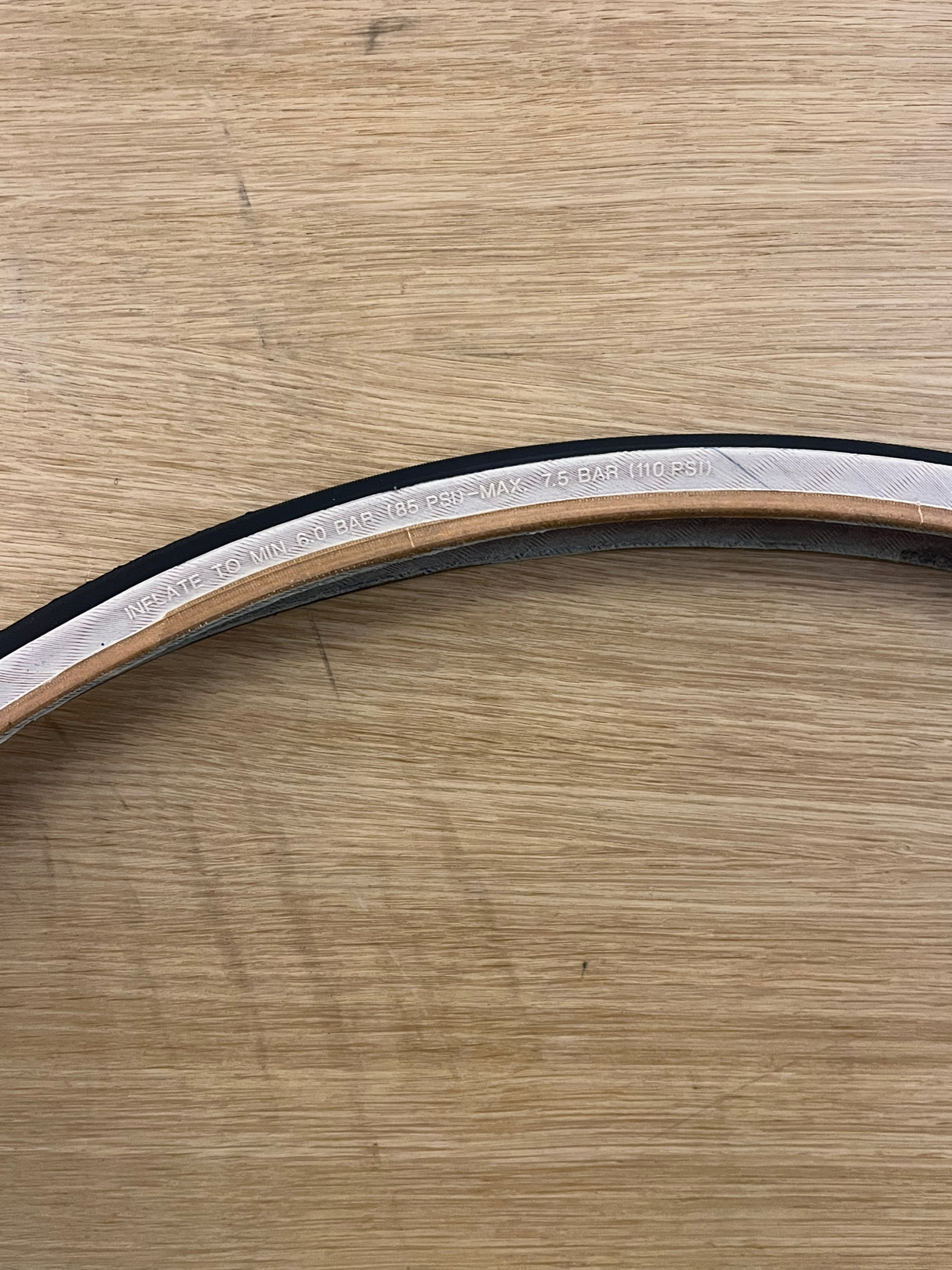 Schwalbe Tire Lugano 23-622, 700x23C