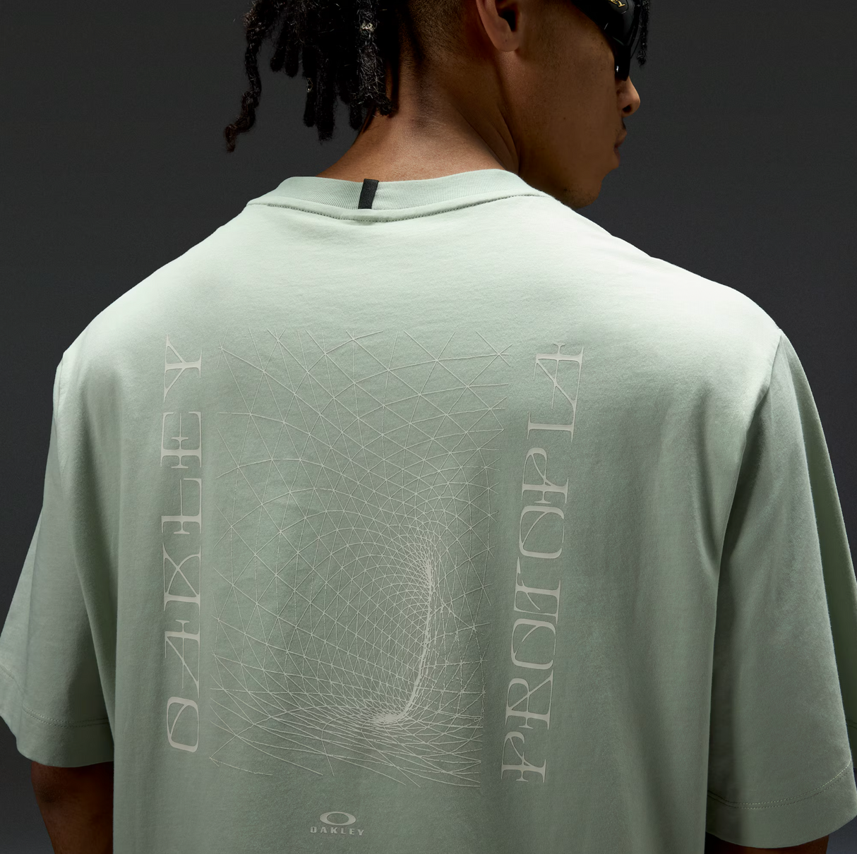 OAKLEY Reserve Momento Protopia Tee t-shirt faded green