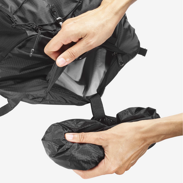 SALOMON XT 25 black backpack