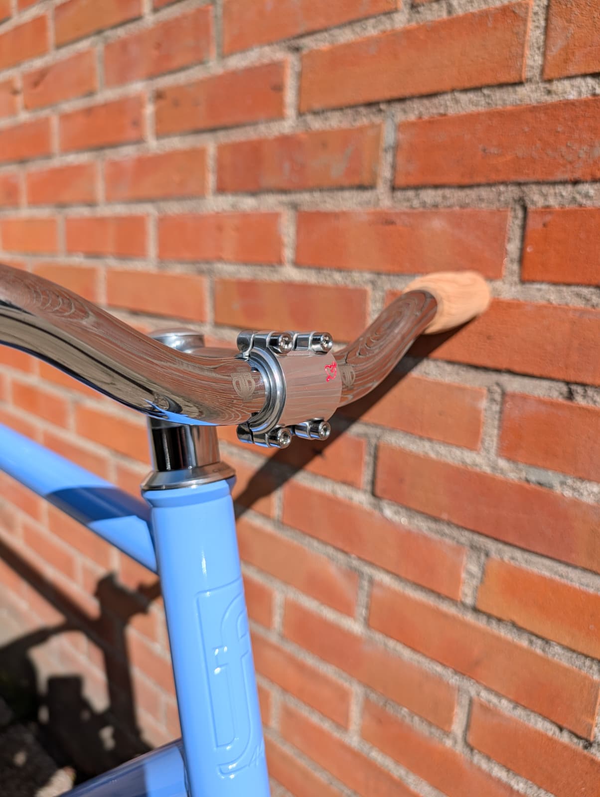 Custom built fixie with Focale 44 Noble frame set