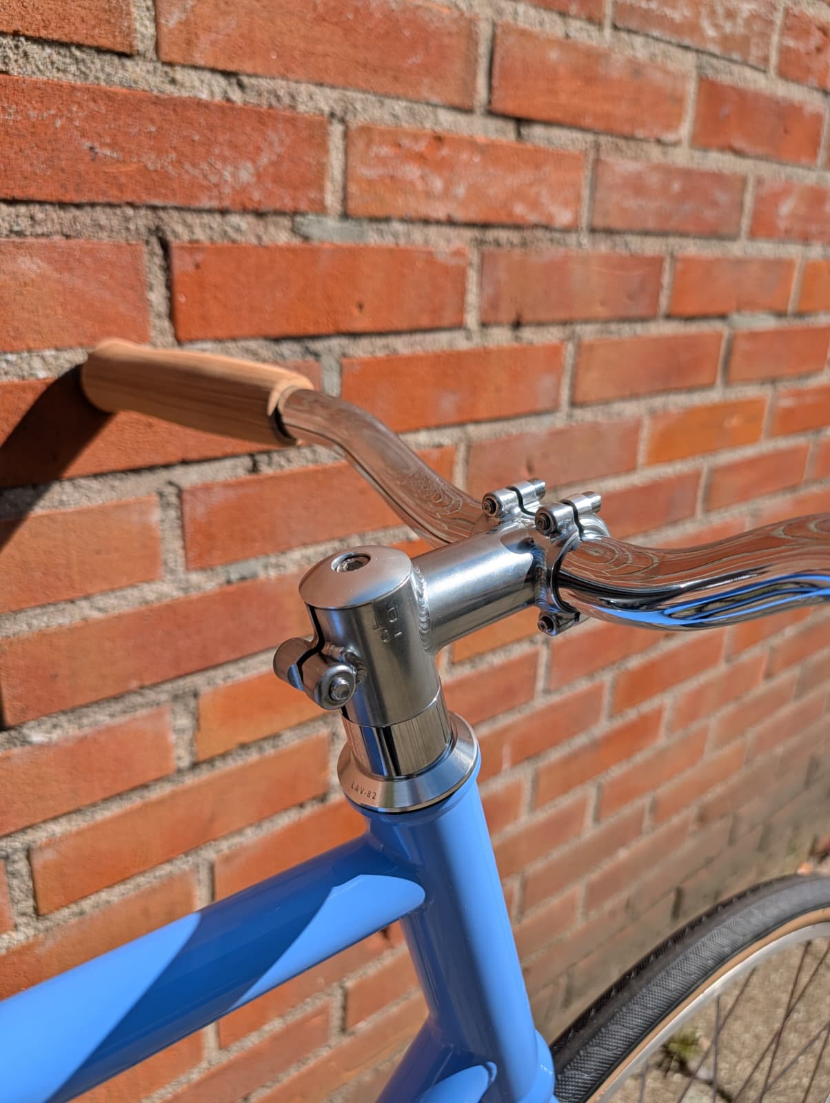 Custom built fixie with Focale 44 Noble frame set