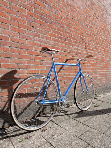 Custom built fixie with Focale 44 Noble frame set