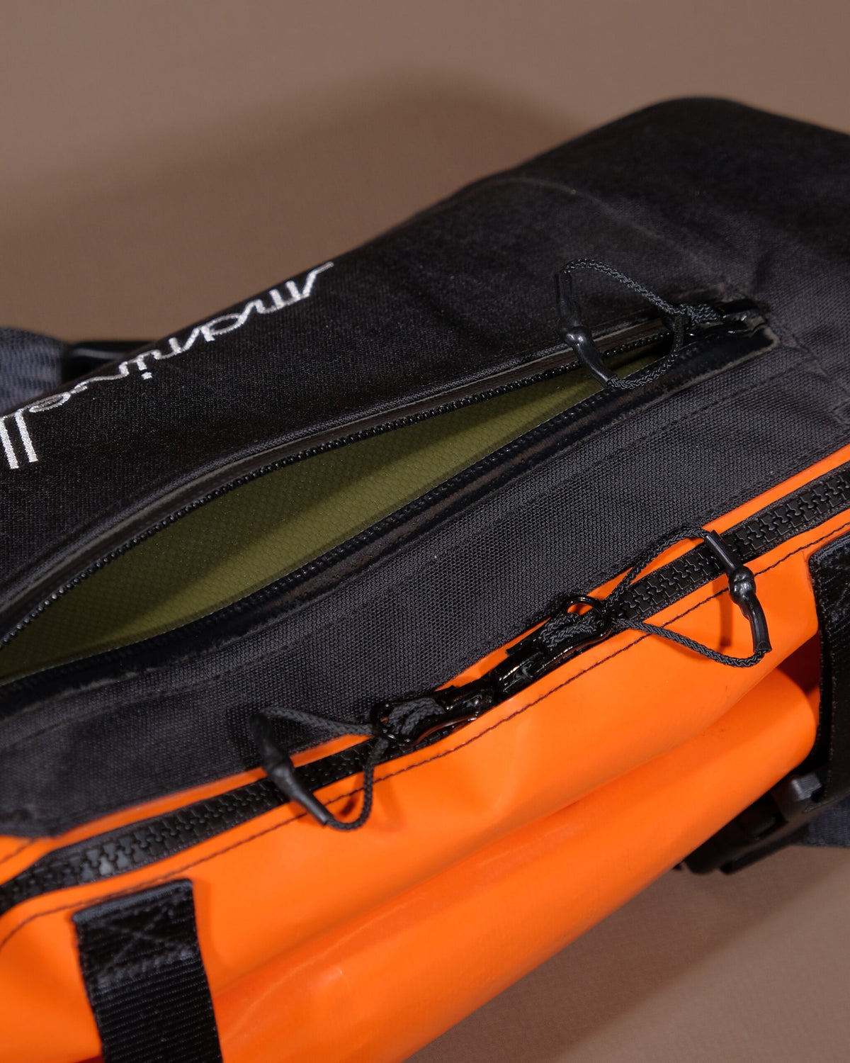 Manivelle Musette bag