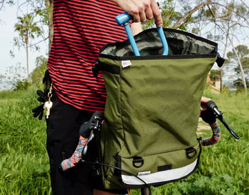 Road Runner Bags Middle Earth Jammer Handlebar Bag - Simple Bike Store