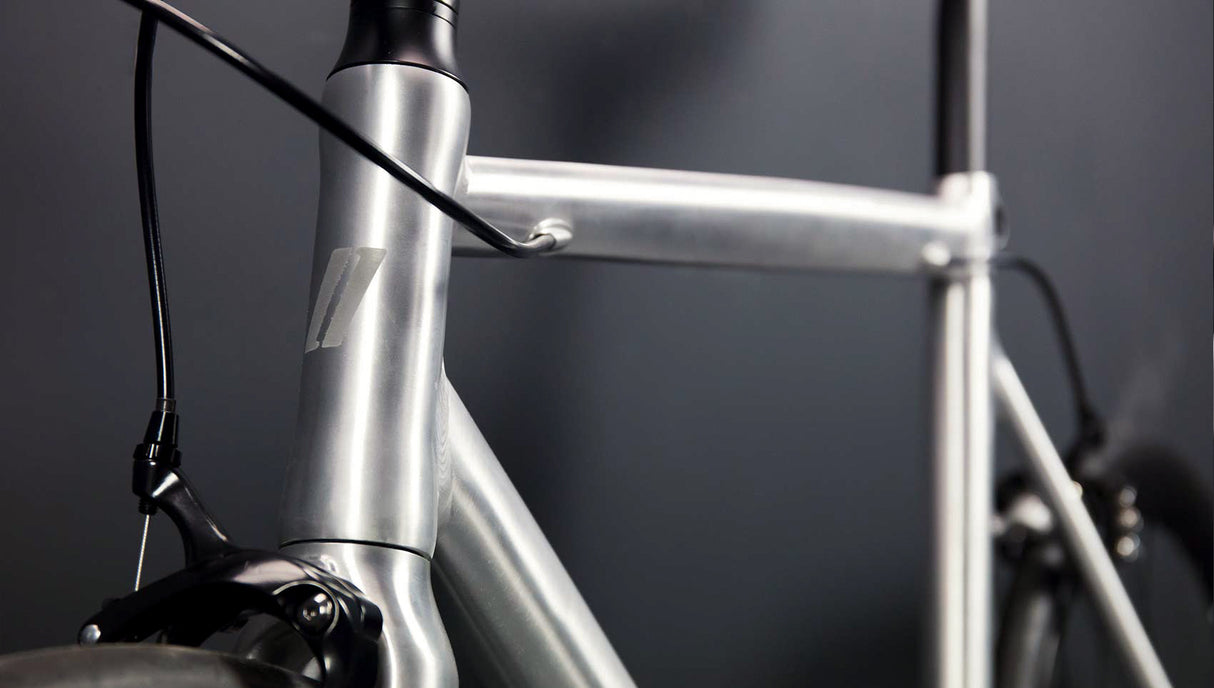 Schindelhauer Viktor - Simple Bike Store