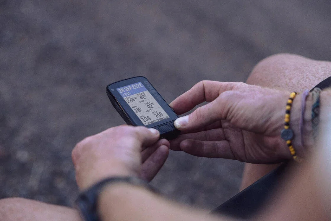 elemnt roam v2 gps fahrradcomputer Wahoo Roam V2 GPS – Simple Bike Store