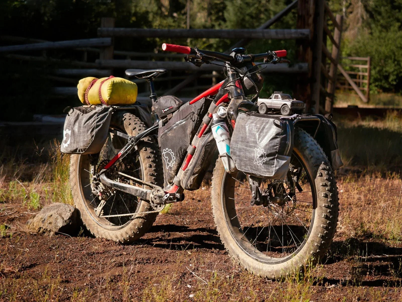 Fatバイク用キャリア Old Man Mountain製Fat Classic Old Man Mountain Divide Fat Bike Rack – Simple Bike Store
