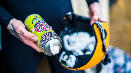 Muc Off Helmet Foam Fresh 400ml - Simple Bike Store
