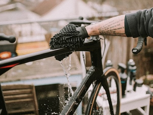 Dynamic Microfibre Bike Cleaning Glove - Simple Bike Store