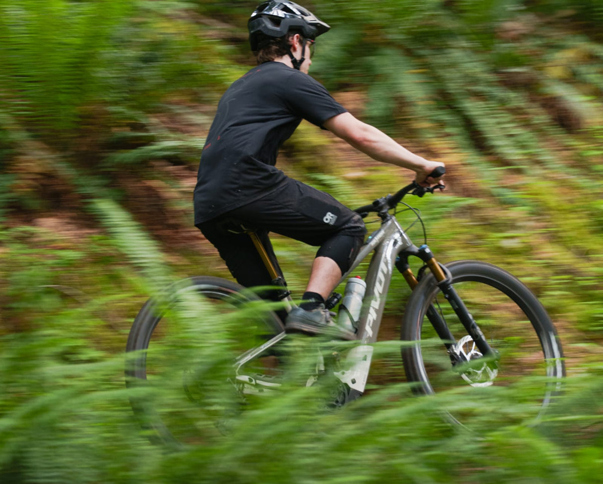 Pivot Shuttle SL-AM Pro X0 Eagle Transmission