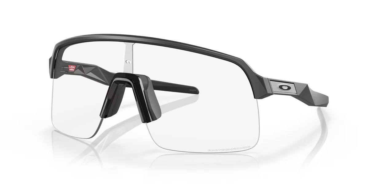 OAKLEY sunglasses Sutro Lite Sweep matt black w/clear photochromic